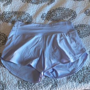 Lululemon Speed Up Short Long 
4" SIZE 6